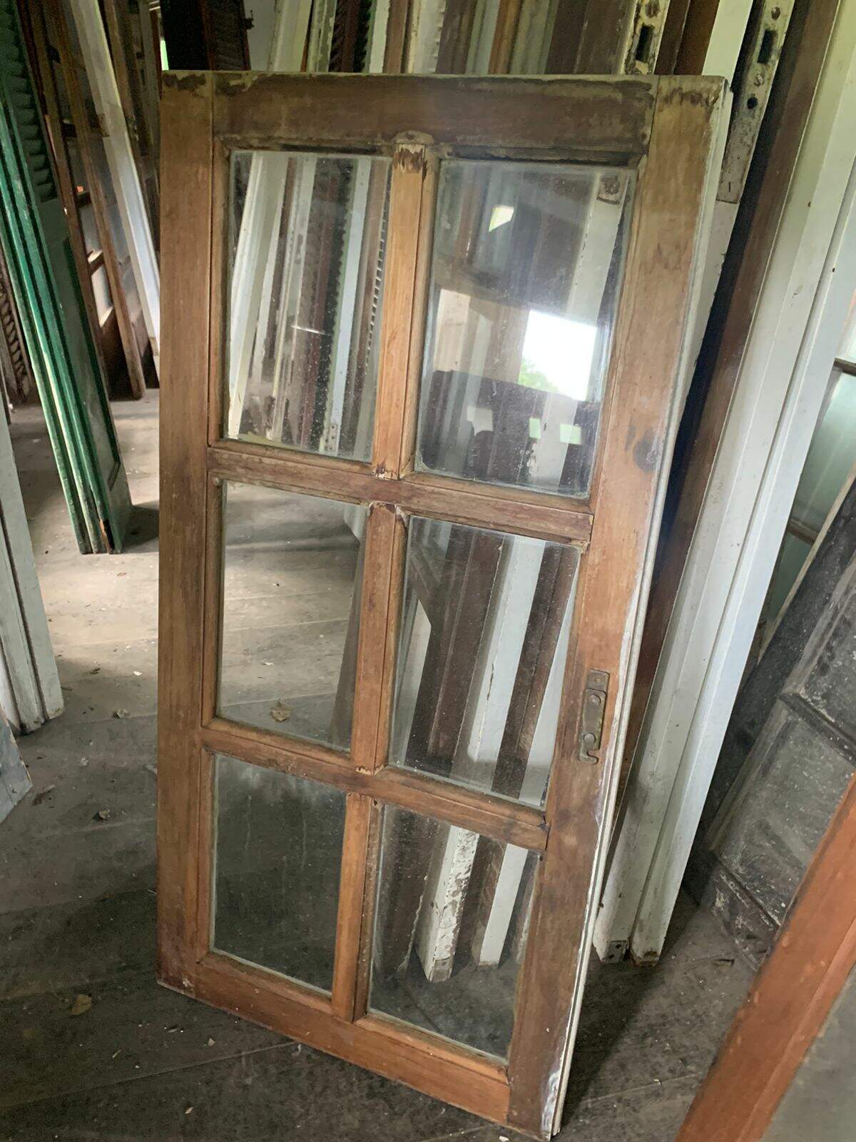 Janela de madeira com vidro - Vidraçaria Ideal
